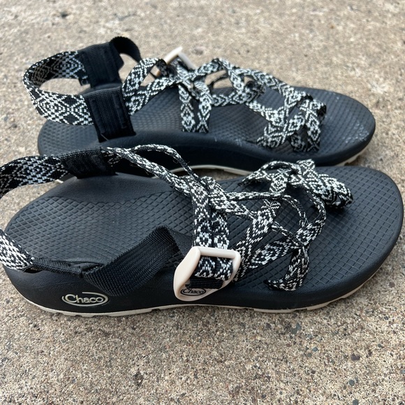 Chacos *NEVER WORN* - Picture 2 of 2